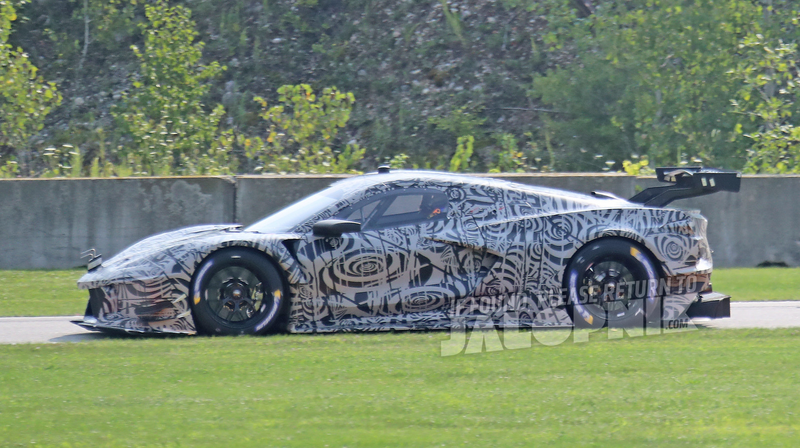 Illustration for article titled Mid-Engine Corvette C8.R: The Best Look Yet